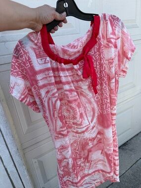 C. Luce Pink and White Short Sleeve Tunic with Ribbon Neck